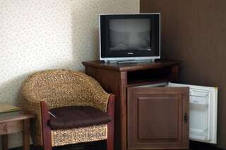 Отель Gogol Hotel Миргород Двухместный номер с 2 отдельными кроватями-11